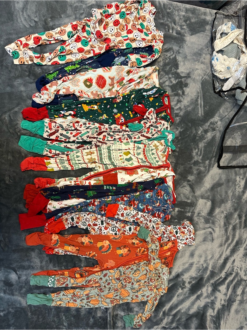 Bamboo Holiday Bundle- Assorted Brands (6-12 months)